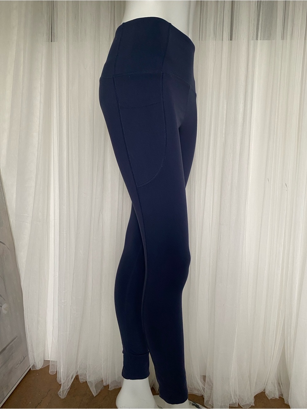 Pair Tuff Athletics Navy High-Rise Women’s Leggings with Side Pockets Made in 🇨🇦